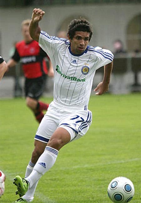 Guilherme pelo Dinamo Kiev (Foto: Divulgação/Site Oficial)