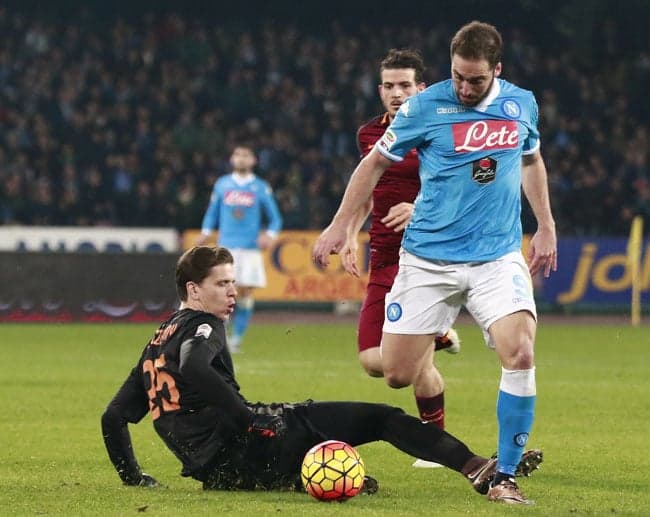 Higuaín não conseguiu marcar (Foto: Carlo Hermann / AFP)