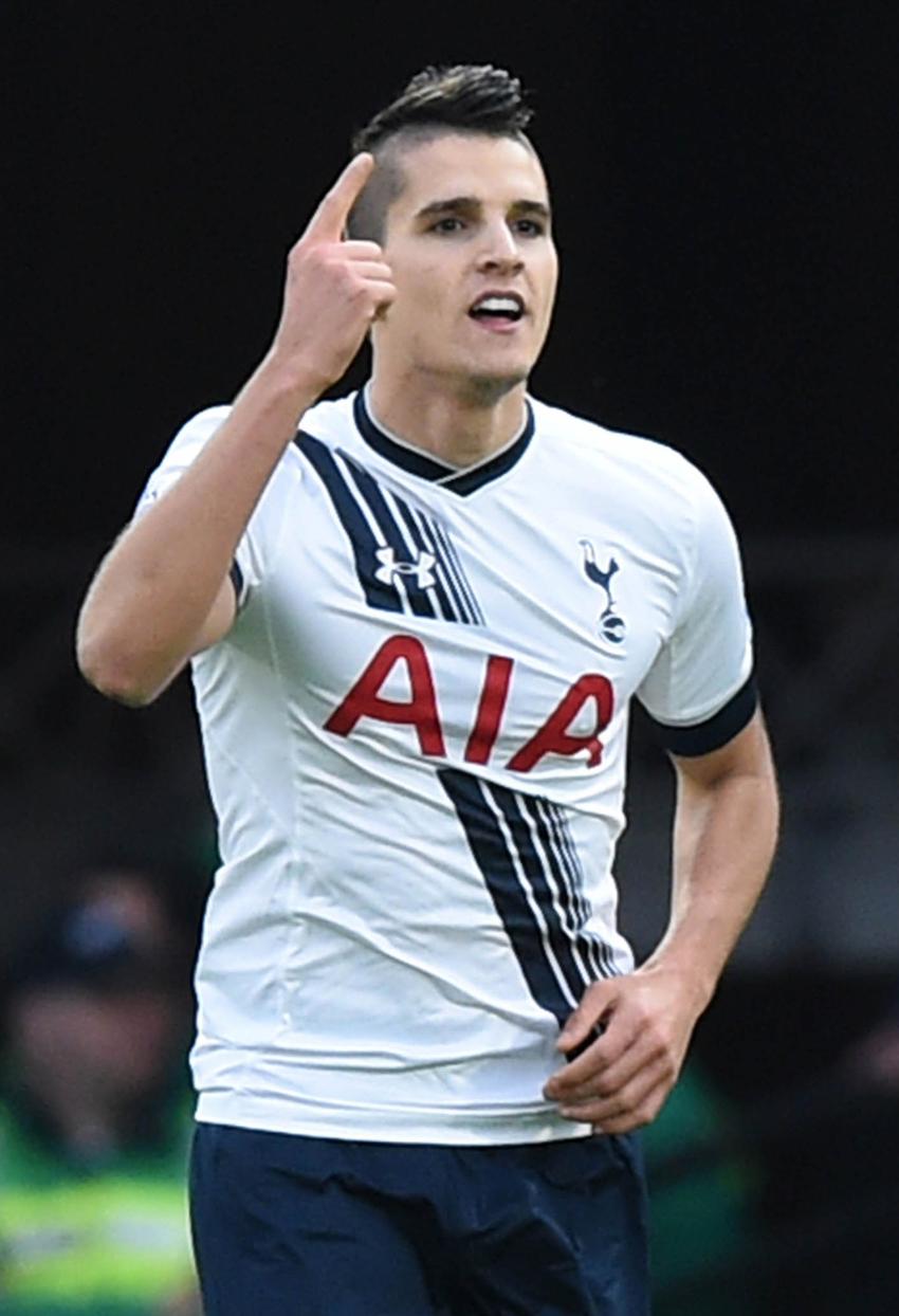 Erik Lamela, do Tottenham comemora gol