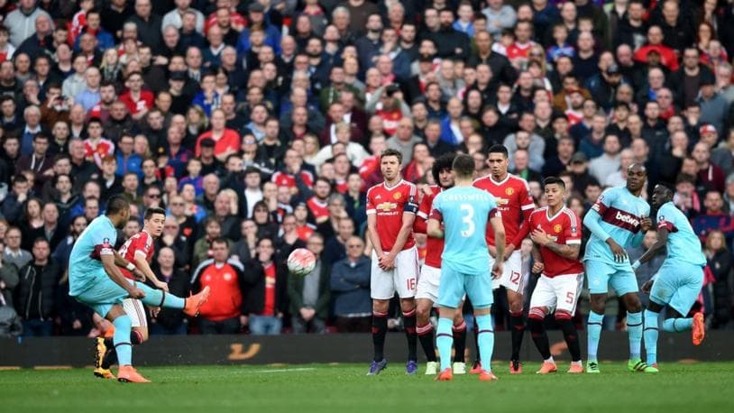 Payet fez um golaço de falta (Foto: Reprodução / Twitter oficial da FA Cup)