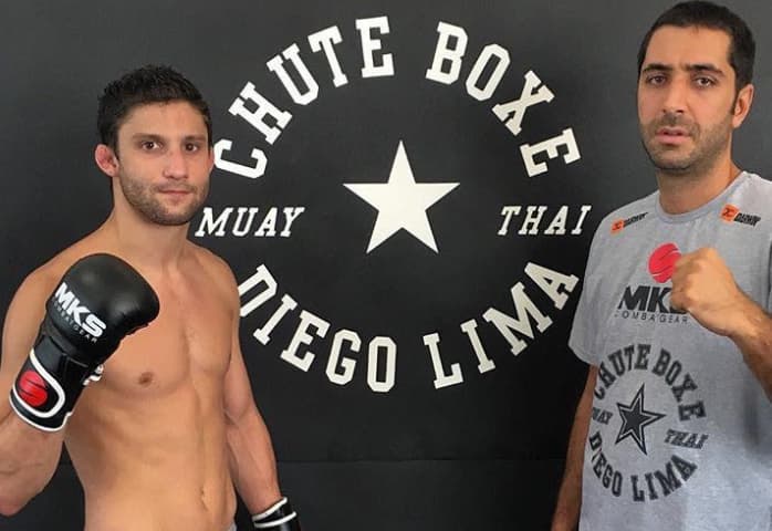 Allan Puro Osso posa ao lado do treinador Diego Lima (FOTO: Divulgação)