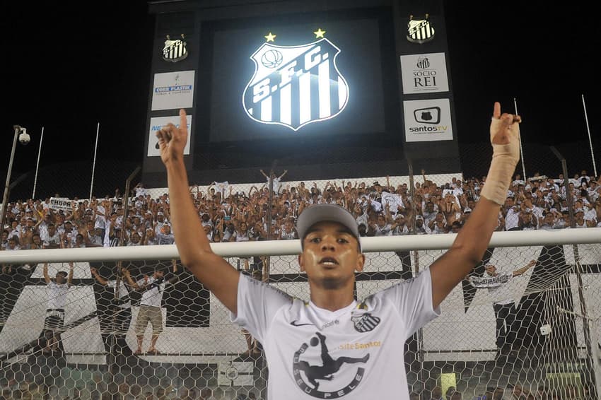 David Braz, zagueiro do Santos
