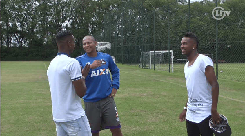 Walter encontra Thiago Mendes e Kelvin no CT da Barra Funda