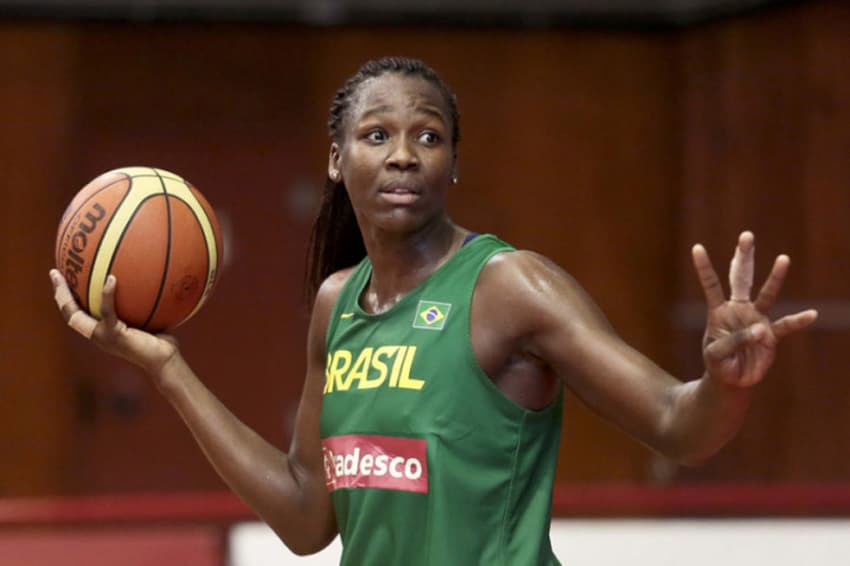 Basquete Feminino - Clarissa (foto:Divulgação)