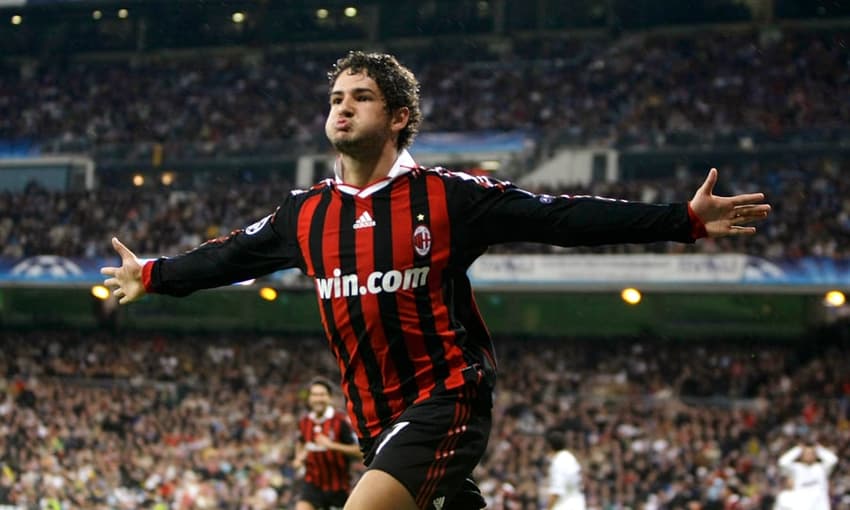 A terceira maior venda do Colorado fica com Alexandre Pato (Foto: Sergio Perez)