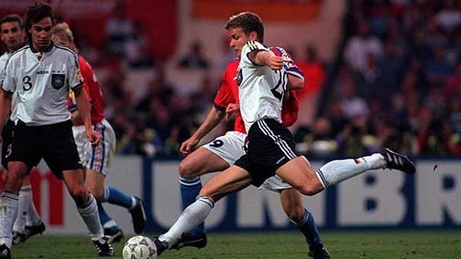 14. Oliver Bierhoff (Alemanha)