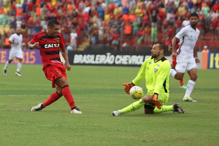 Sport 2x1 Fluminense - Foto do gol de Diego Souza