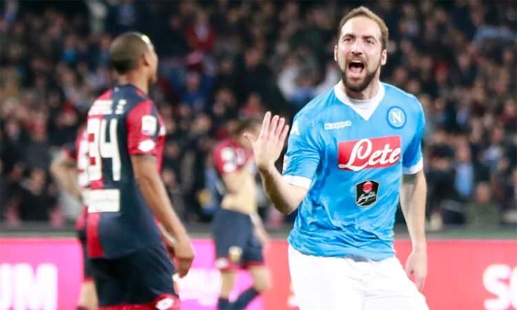 Higuaín está perto de trocar o Napoli pela Juventus por R$ 338 milhões