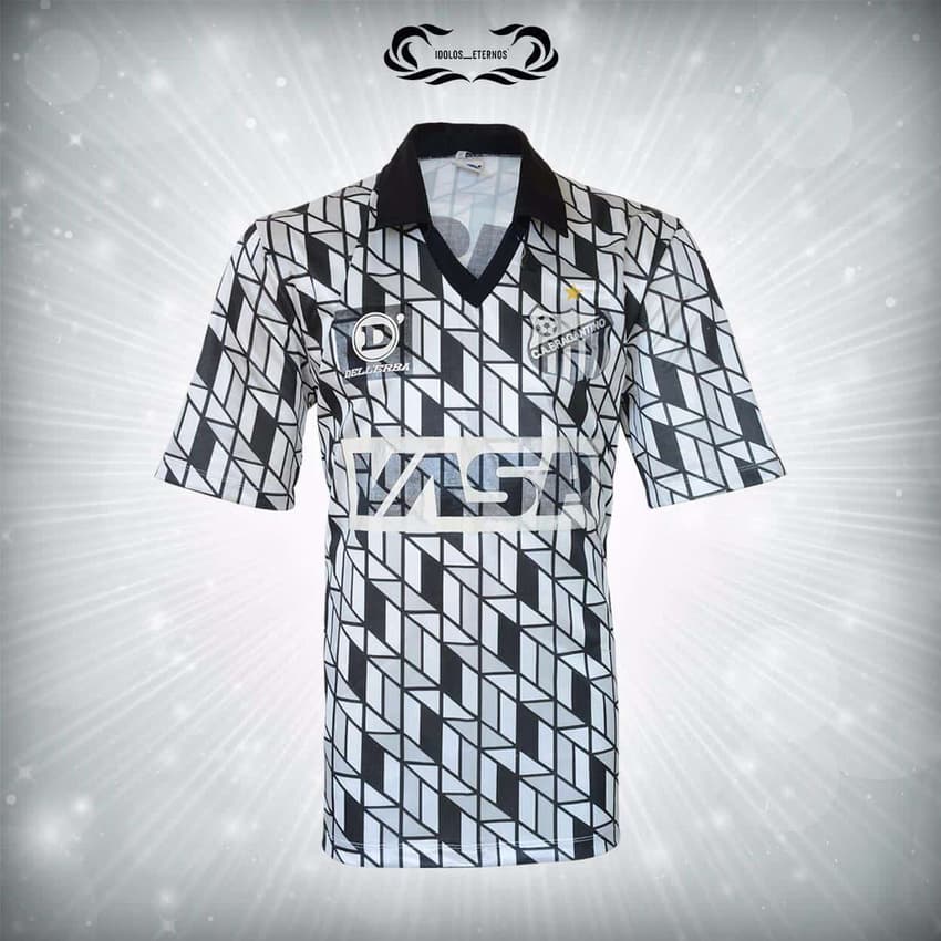 Camisa de Biro Biro no Bragantino, em 1991. Lance atual: R$ 300