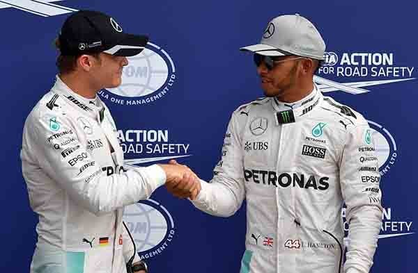 Nico Rosberg e Lewis Hamilton, da Mercedes, no GP da Itália (Foto: Andrej ISAKOVIC/ AFP)