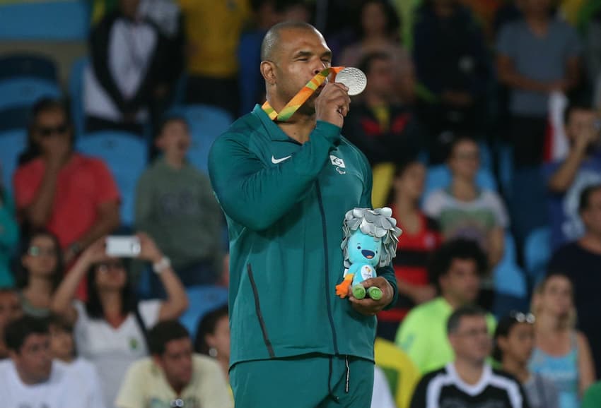 Antônio Tenório faturou a prata na categoria até 100kg no judô