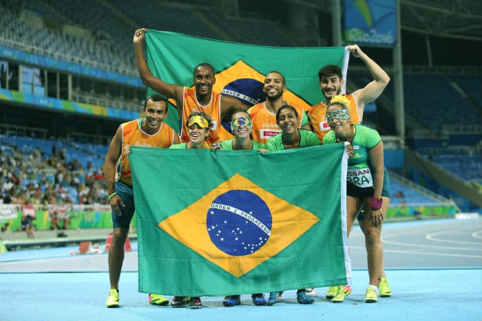 Dia 7 - Equipe feminina no revezamento 4x100m rasos T11-T13 levou a prata