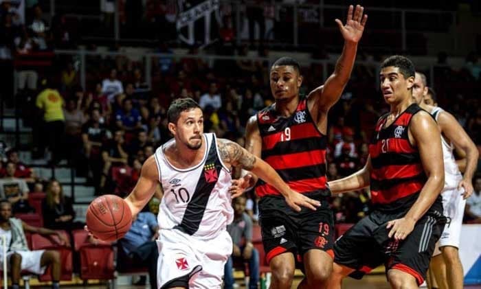 Fotos do jogo de basquete entre Flamengo e Vasco, dia 25/09/2016