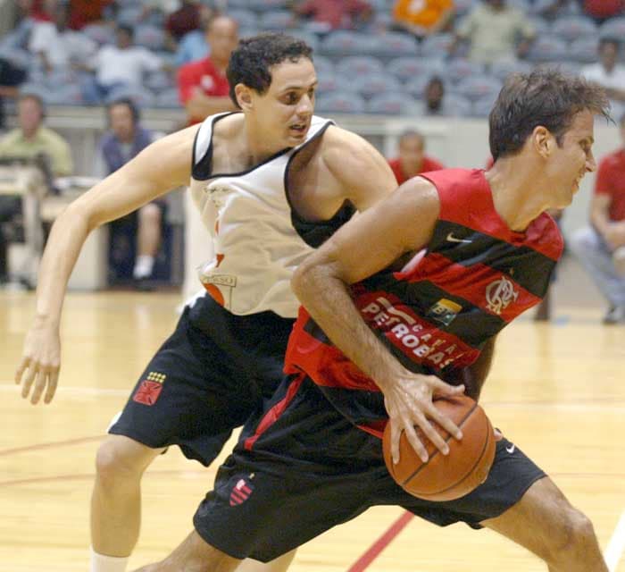 Fotos da partida de basquete entre Flamengo e Vasco, pelo Campeonato Carioca, no dia 12 de dezembro de 2007