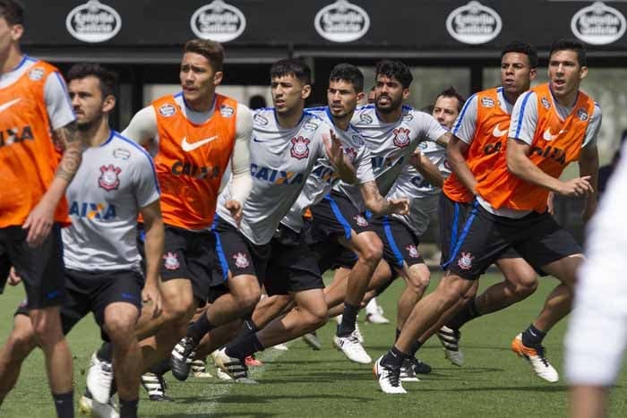 Treino Corinthians - Jogadores em atividade no CT Joaquim Grava