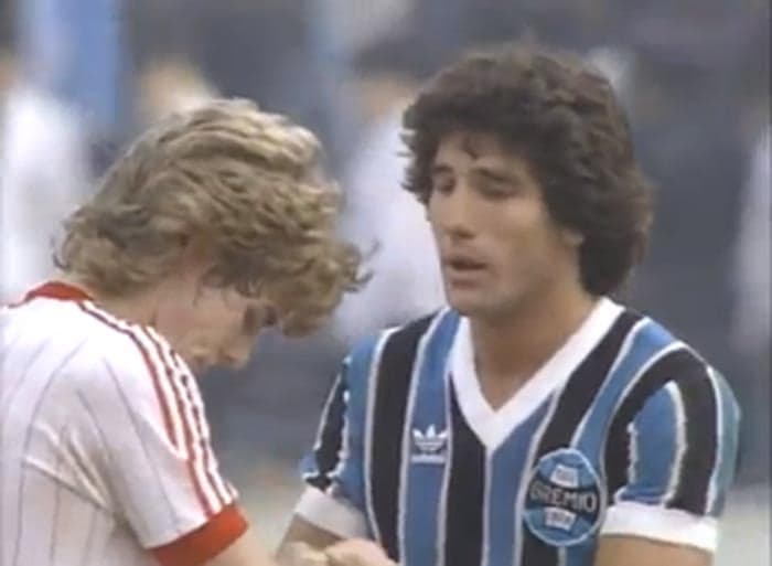 Renato Gaúcho no jogo do Grêmio contra o Estudiantes, no dia 9 de julho de 1983