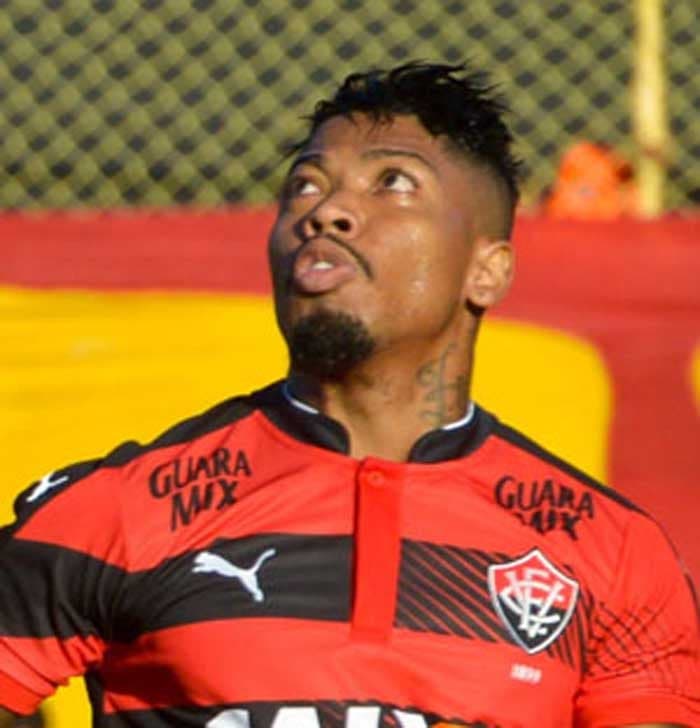 Atacante Marinho, do Vitória