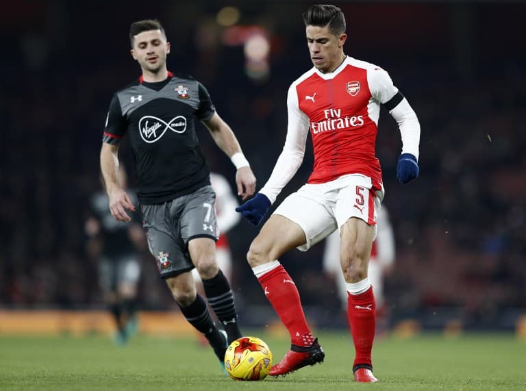 Shane Long e Gabriel Paulista - Arsenal x Southampton