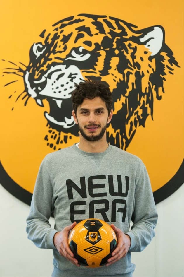 Andrea Ranocchia foi emprestado até o fim da temporad ao Hull City. O jogador pertence a Inter de Milão