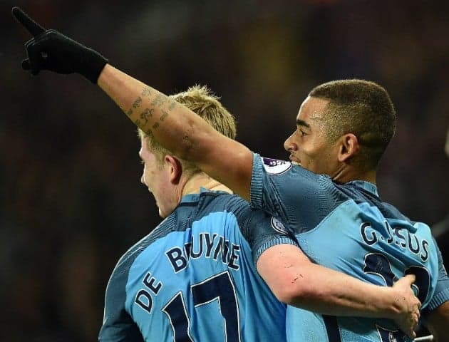 Gabriel Jesus e De Bruyne - West Ham x Manchester City