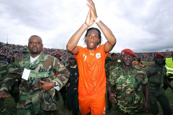 Drogba - Costa do Marfim com Madagascar, em 2007