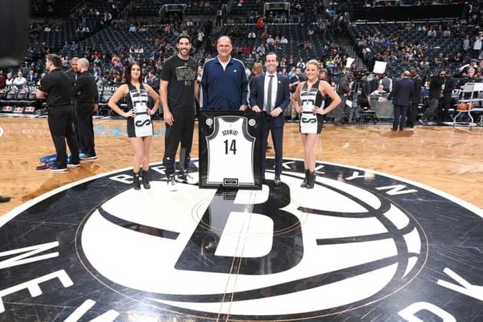 Oscar Schmidt foi homenageado pelo Brooklyn Nets no início da semana