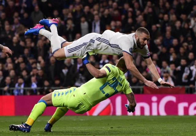 Benzema e Pepe Reina - Real Madrid x Napoli