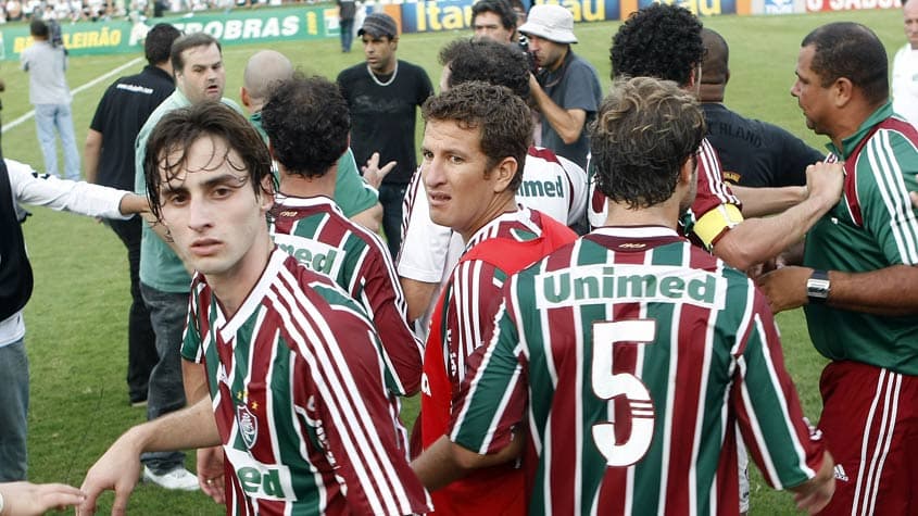 Confusão no jogo Coritiba x Fluminense em 2009