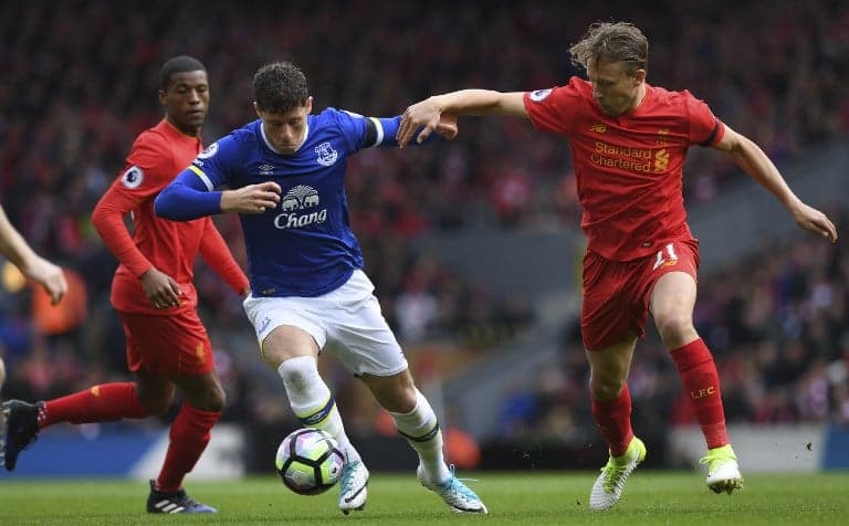 Liverpool x Everton - Barkley e Lucas Leiva