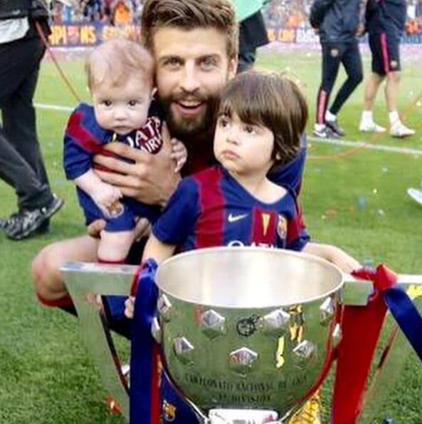 Piqué e seus filhos, Milan e Sasha