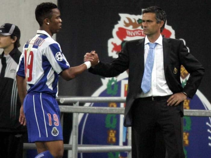 Carlos Alberto com Mourinho, que o treinou no Porto em 2004