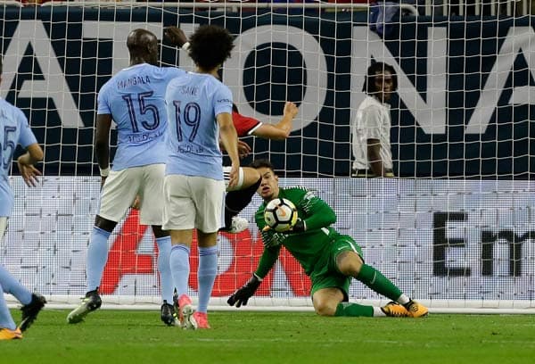 Ederson - Manchester City x Manchester United