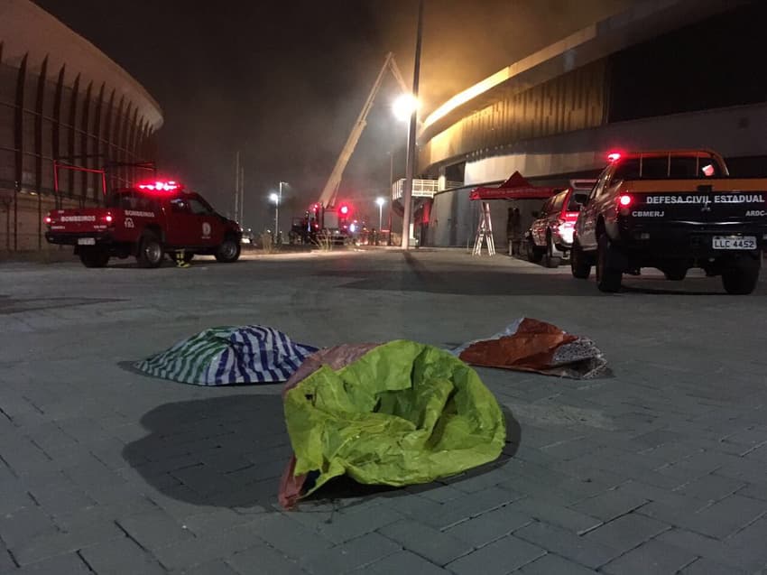 Balões caídos no chão do Parque Olímpico