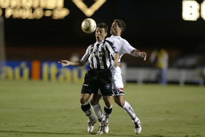 Alex Alves - com camisa do Botafogo