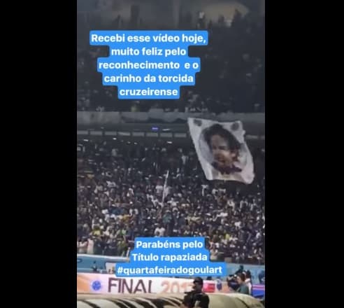 Ricardo Goulart é homenageado com caricatura em bandeira da torcida cruzeirense