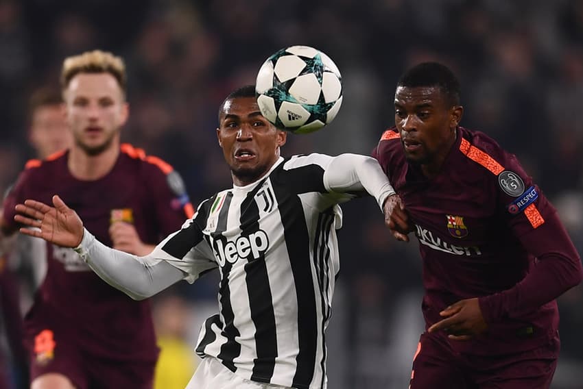 Douglas Costa (Juventus) - Titular da Juventus, Douglas Costa incomodou bastante a defesa do Barcelona, no empate em 0 a 0. Obrigou Ter Stegen a realizar a primeira defesa do jogo. Desgastado, saiu na segunda etapa.