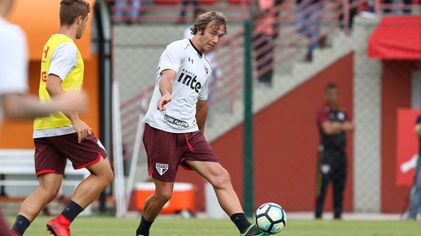 Lugano é um dos maiores estrangeiros do Tricolor, presente na conquista do Mundial de 2005 (Foto: Rubens Chiri / saopaulofc)