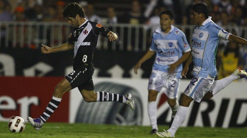 Último jogo do Vasco contra time da Bolívia foi em 26/10/2011: sonora goleada por 8 a 3 sobre o Aurora no Rio de Janeiro Vasco Sul-Americana