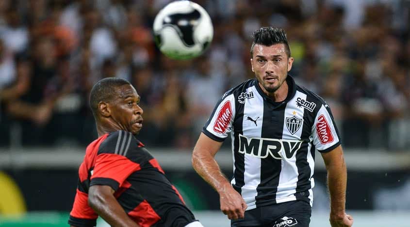Zagueiro Juan no jogo Atlético-MG 0 x 2 Flamengo (27/01/2016)