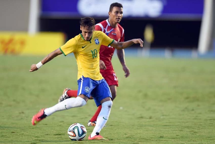 No dia 3 de junho de 2014 o Brasil, já no clima da Copa que sediaria, recebeu o Panamá no Estádio Serra Dourada, em Goiânia (GO). Goleou por 4 a 0 com gols de Neymar, Hulk, Daniel Alves e Willian