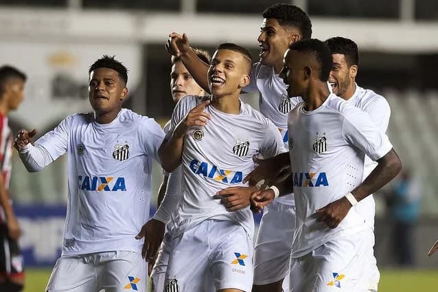 Santos comemora vaga na final do Brasileirão de Aspirantes 2017 após vitória sobre o São Paulo