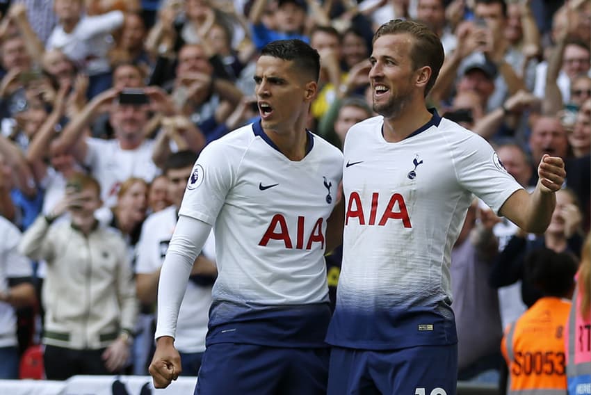 Artilheiro da última Copa, o inglês Harry Kane deixou sua marca na vitória do Tottenham por 3 a 1 sobre o Fulham