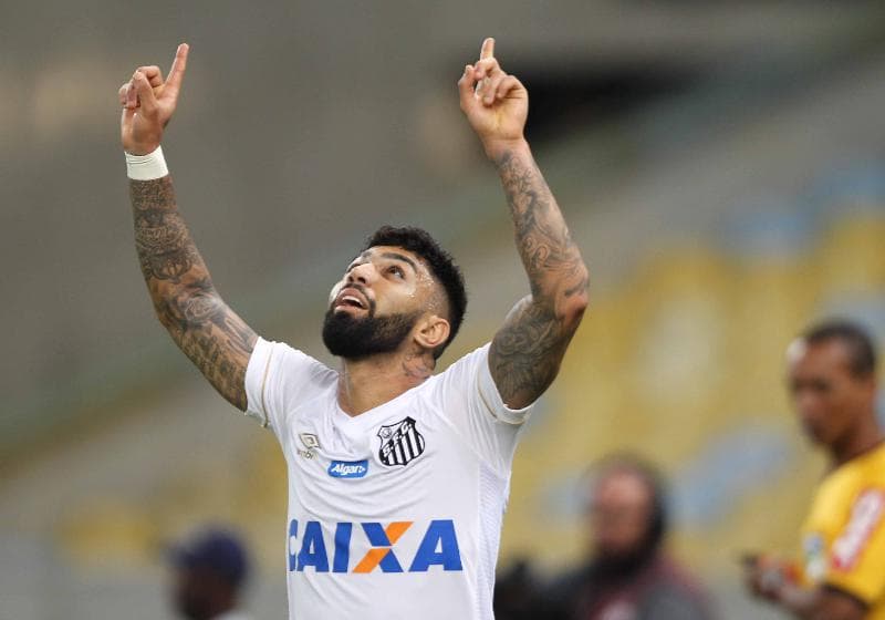 A terceira maior venda do Santos doi a de Gabigol, quando o jogador se transferiu para a Inter de Milão (Foto: Paulo Sergio/Agência F8)