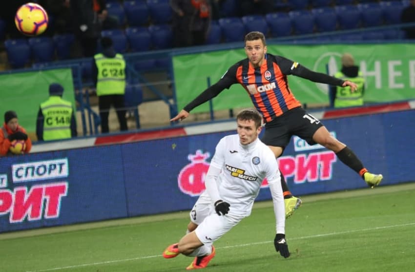 Junior Moraes em ação com a camisa do Shakhtar Donetsk