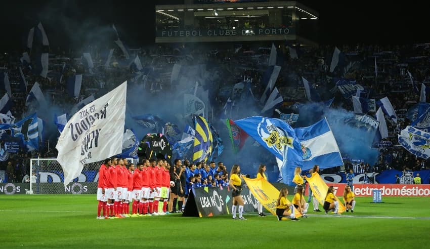 A torcida do Porto fez um bonito espetáculo