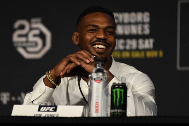 Caso de Jon Jones segue repercutindo bastante antes do UFC 232 (Foto: Getty Images)