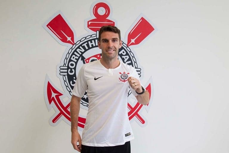 Mauro Boselli é anunciado pelo Corinthians