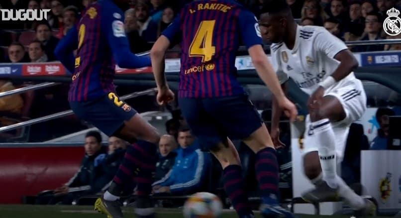 Vinícius Júnior contra o Barcelona