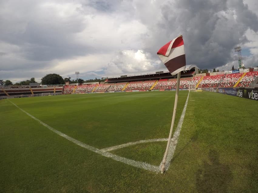 Botafogo-SP x Corinthians