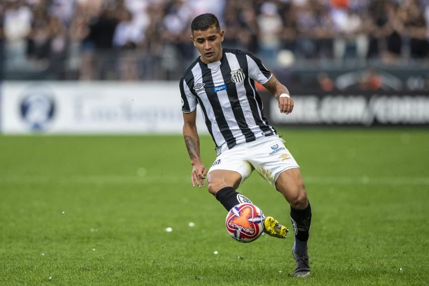 Derlis González - Corinthians x Santos